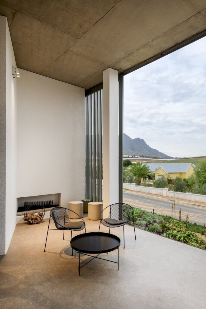 Kunshuis House and Gallery with art gallery Display by Strukt Architects 3