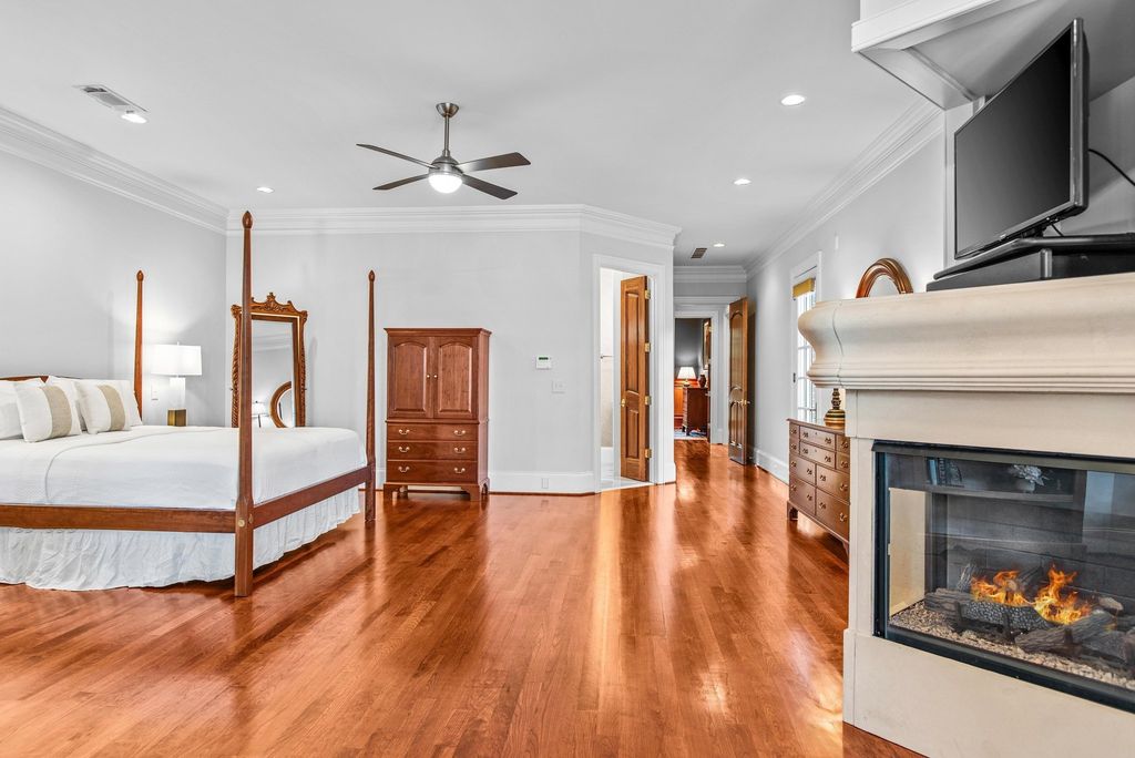 Lake Front Masterpiece: Luxury and Comfort in Eatonton, Georgia for $3,595,000