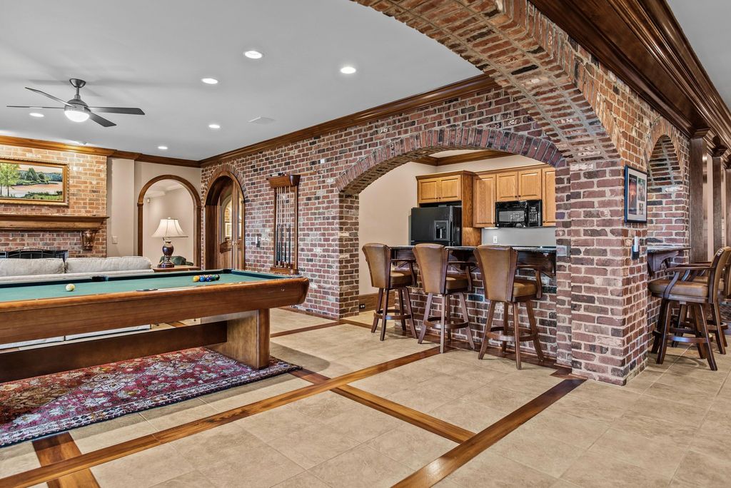 Lake Front Masterpiece: Luxury and Comfort in Eatonton, Georgia for $3,595,000