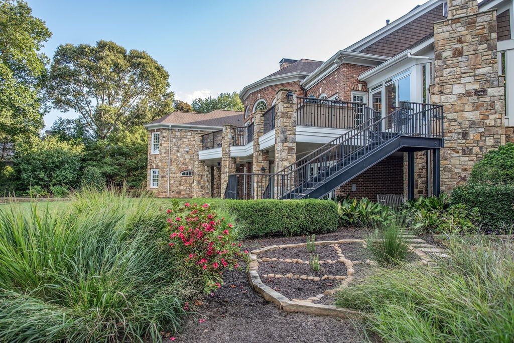Lake Front Masterpiece: Luxury and Comfort in Eatonton, Georgia for $3,595,000