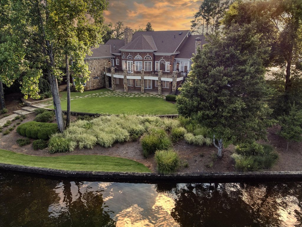 Lake Front Masterpiece: Luxury and Comfort in Eatonton, Georgia for $3,595,000