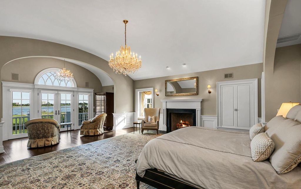 Luxurious Coastal Living: Extraordinary Waterfront Home in Rumson, New Jersey, Seeks $8.9 Million
