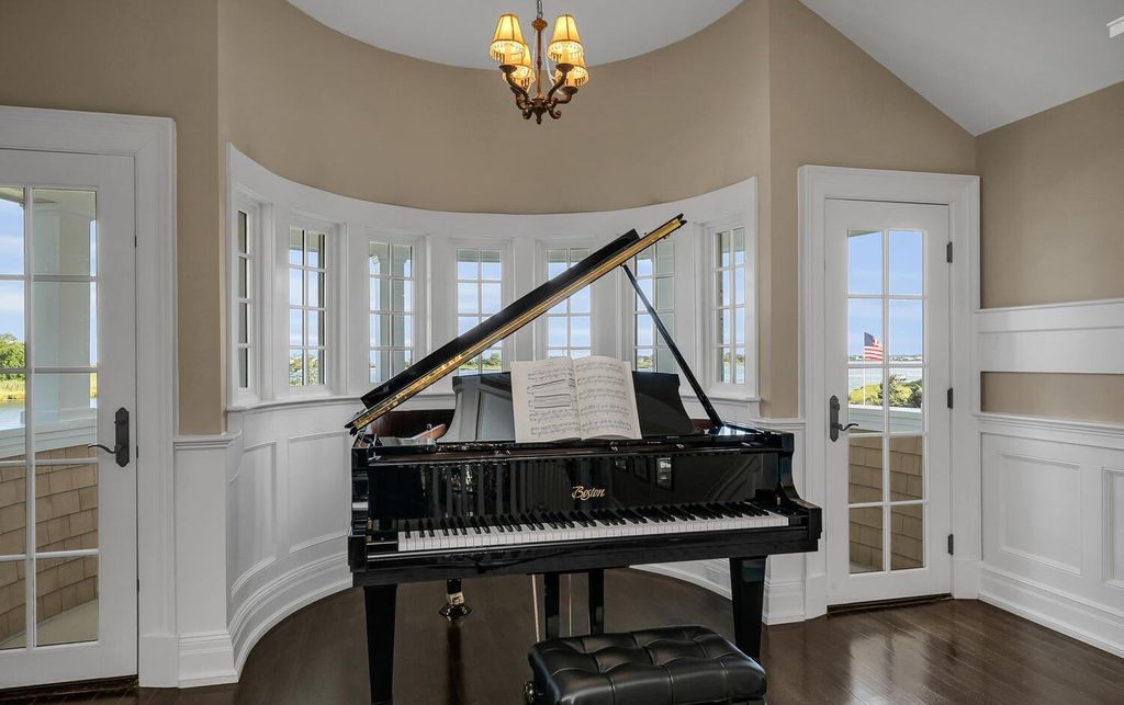 Luxurious Coastal Living: Extraordinary Waterfront Home in Rumson, New Jersey, Seeks $8.9 Million