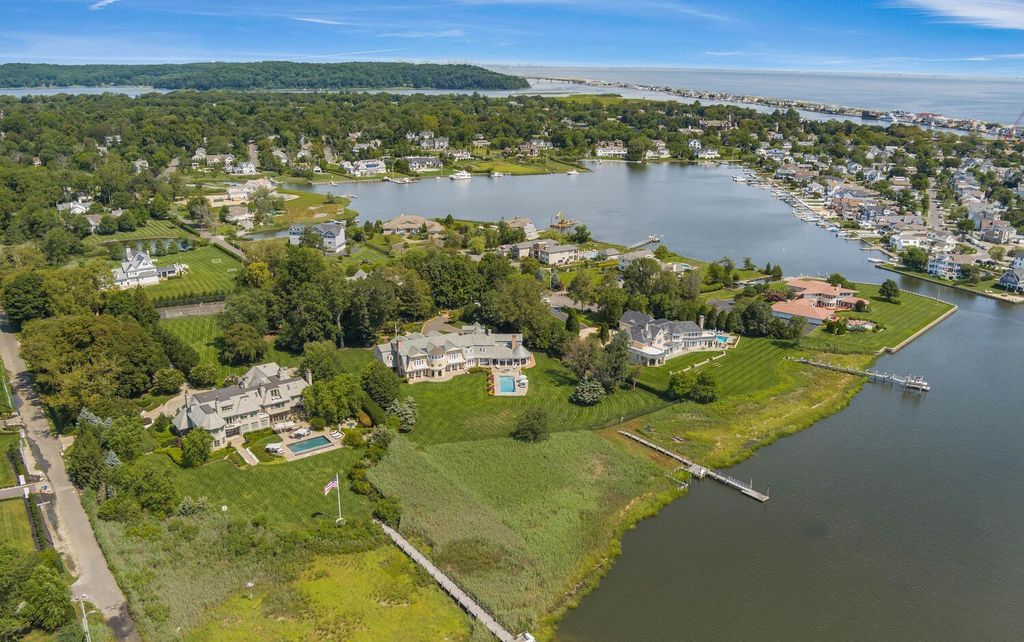 Luxurious Coastal Living: Extraordinary Waterfront Home in Rumson, New Jersey, Seeks $8.9 Million