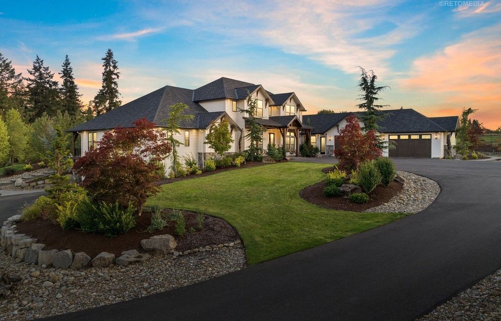 Luxurious Ridgefield, Washington Residence: A Masterpiece of Comfort and Functionality at $5,299,999
