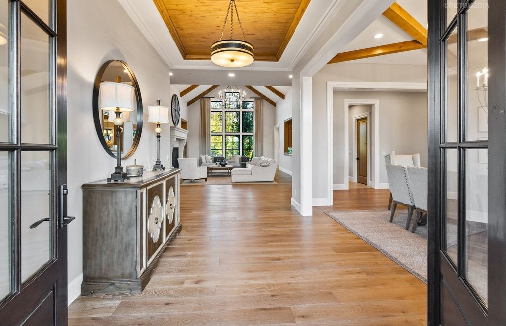 Luxurious Ridgefield, Washington Residence: A Masterpiece of Comfort and Functionality at $5,299,999