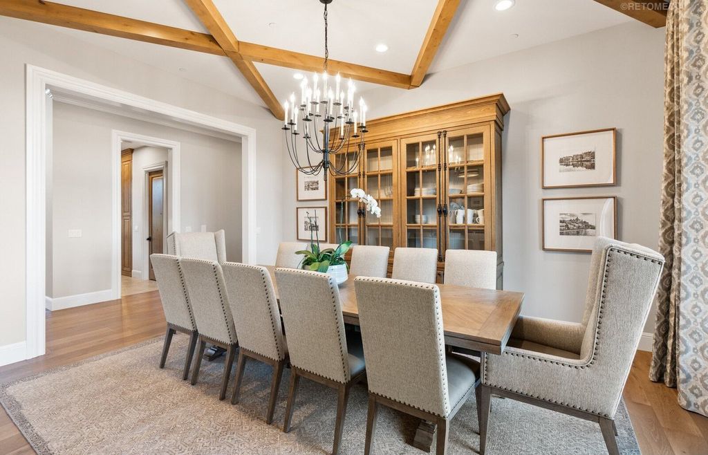 Luxurious Ridgefield, Washington Residence: A Masterpiece of Comfort and Functionality at $5,299,999