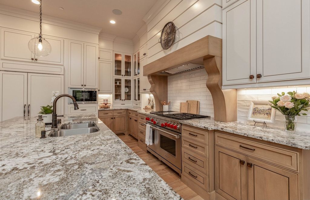 Luxury at Its Finest: $2.35 Million Ridgefield, Washington Home Exudes Elegance in Every Detail