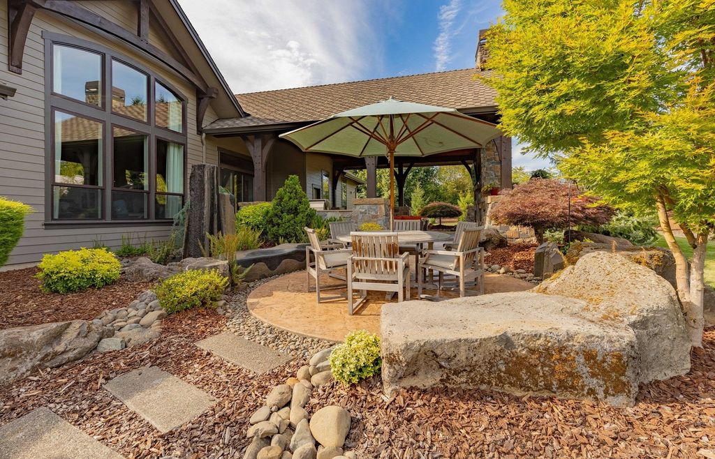 Luxury at Its Finest: $2.35 Million Ridgefield, Washington Home Exudes Elegance in Every Detail