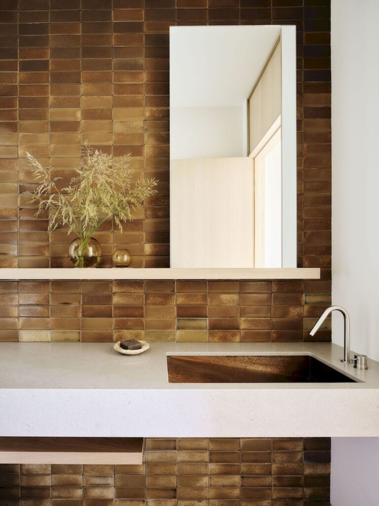 Madrone Ridge Environmentally Conscious Home by Field Architecture 10