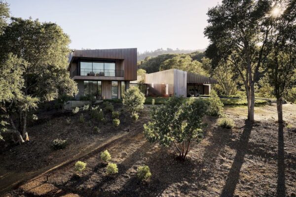 Fresh Look at Madrone Ridge Environmentally Conscious Home By Field Architecture