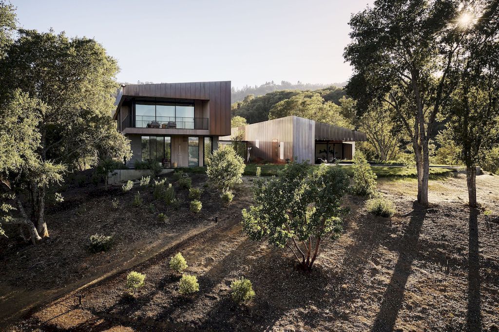 Madrone Ridge, Environmentally Conscious Home by Field Architecture