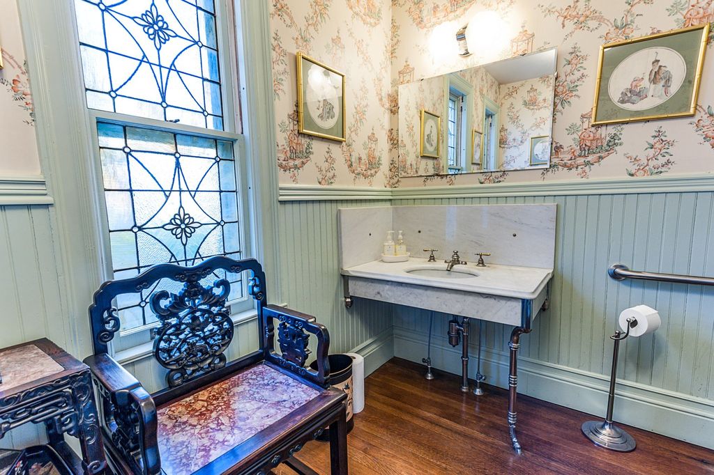 New Hampshire's Exquisite Historic Estate: A $2.5 Million Renovation by Austin Corbin
