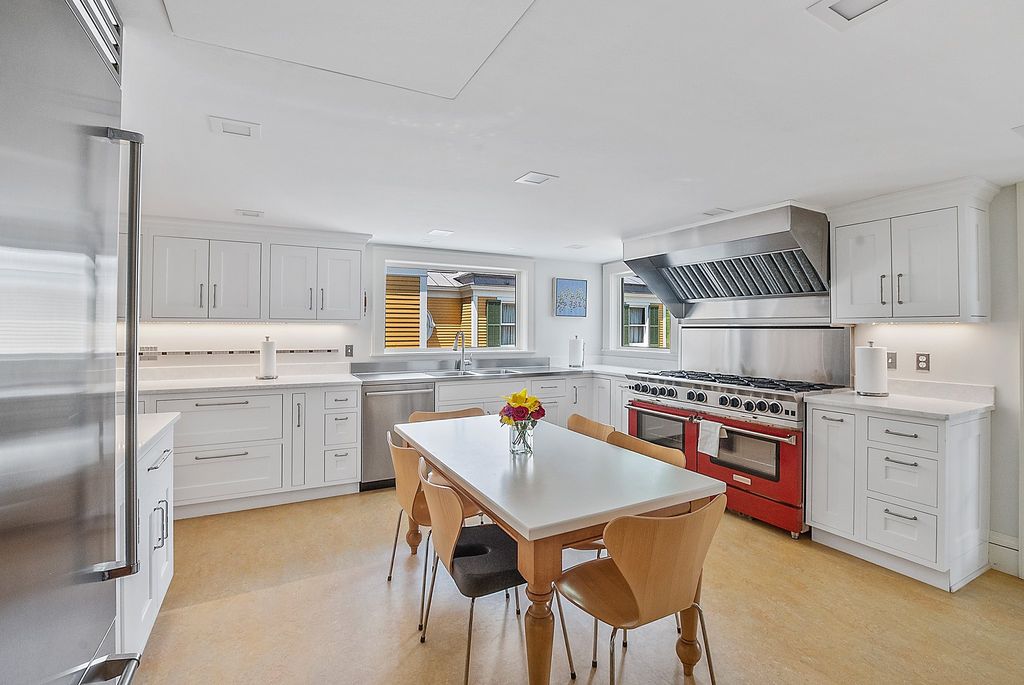 New Hampshire's Exquisite Historic Estate: A $2.5 Million Renovation by Austin Corbin