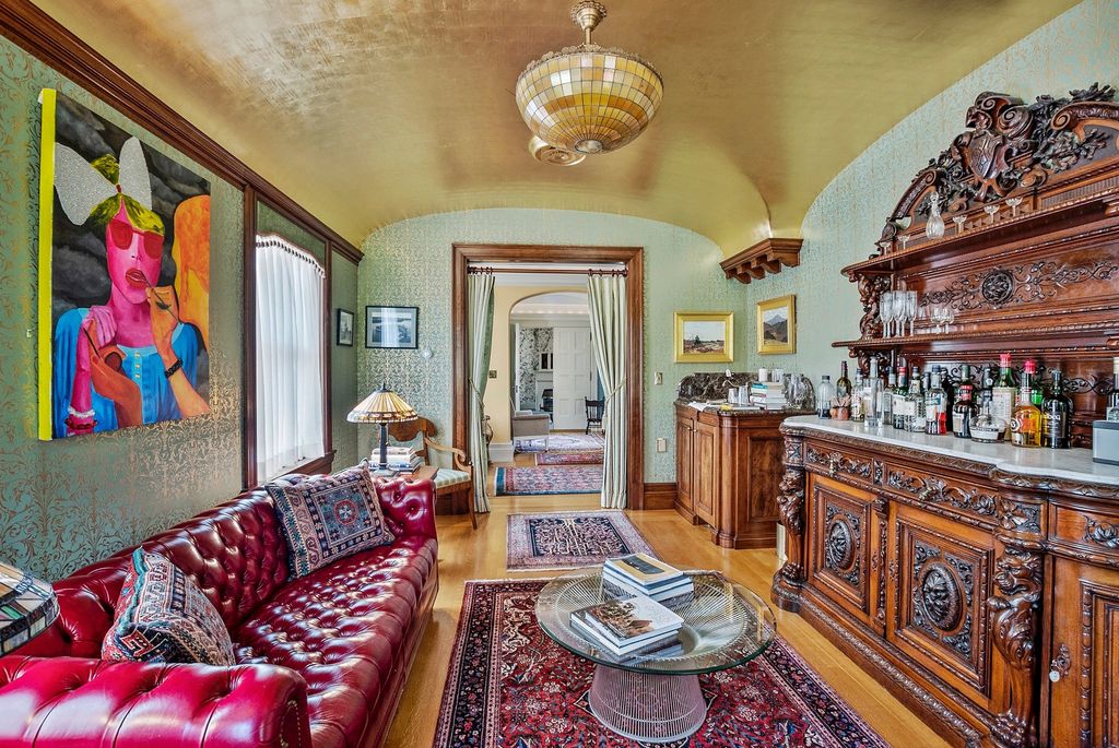 New Hampshire's Exquisite Historic Estate: A $2.5 Million Renovation by Austin Corbin