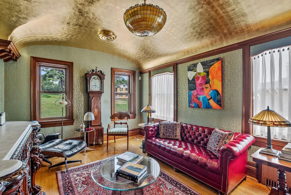 New Hampshire's Exquisite Historic Estate: A $2.5 Million Renovation by Austin Corbin
