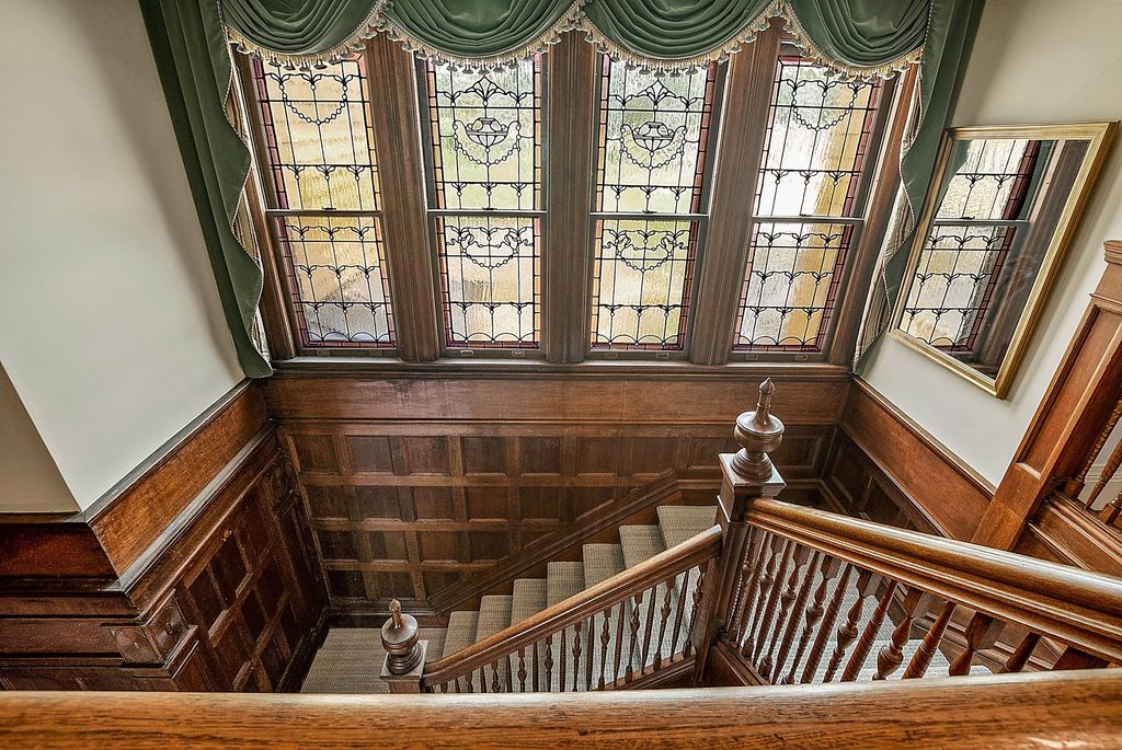 New Hampshire's Exquisite Historic Estate: A $2.5 Million Renovation by Austin Corbin