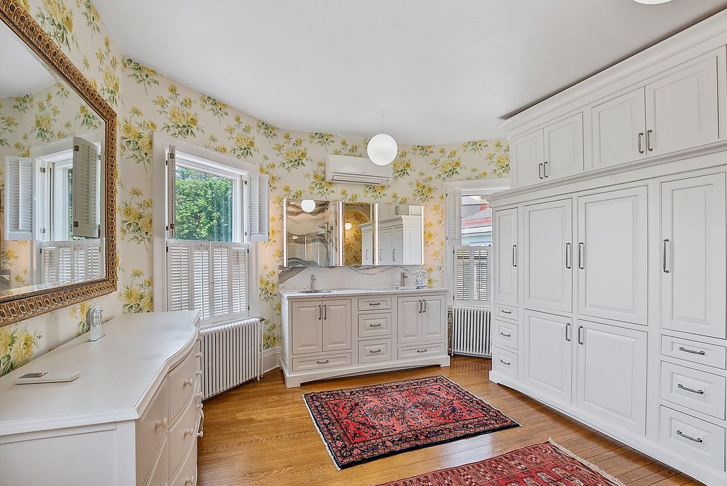 New Hampshire's Exquisite Historic Estate: A $2.5 Million Renovation by Austin Corbin