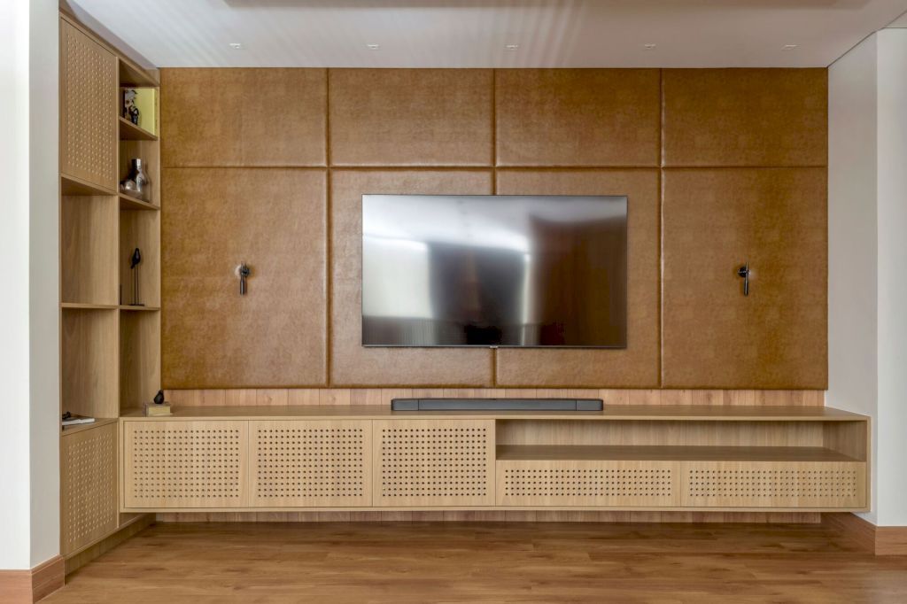 Pleated House, An Expression of Architectural Creativity by Leo Romano