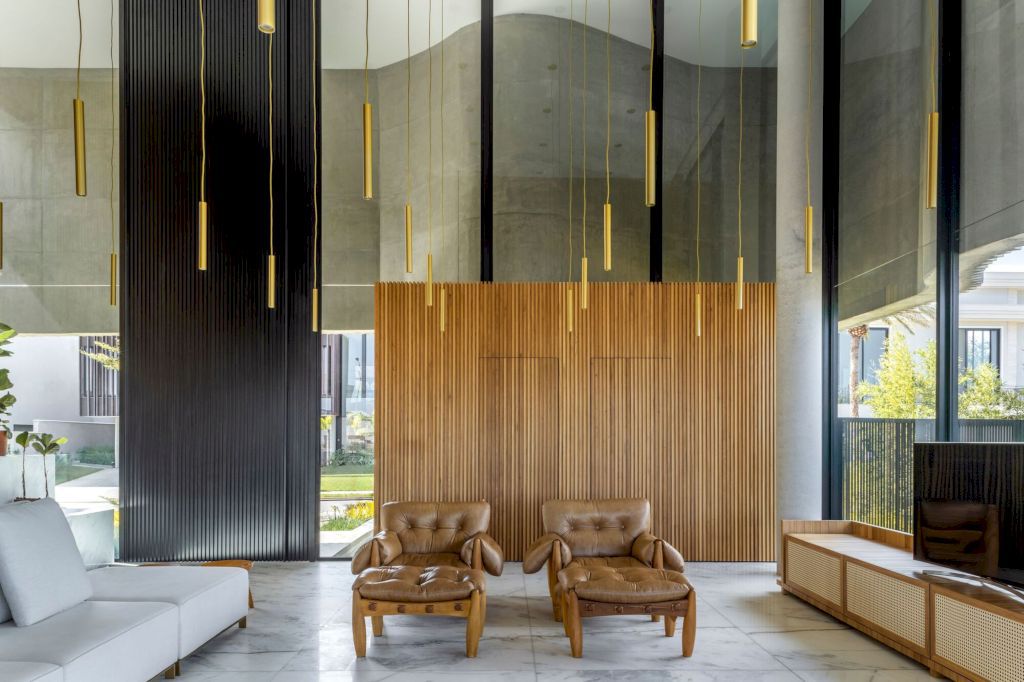 Pleated House, An Expression of Architectural Creativity by Leo Romano