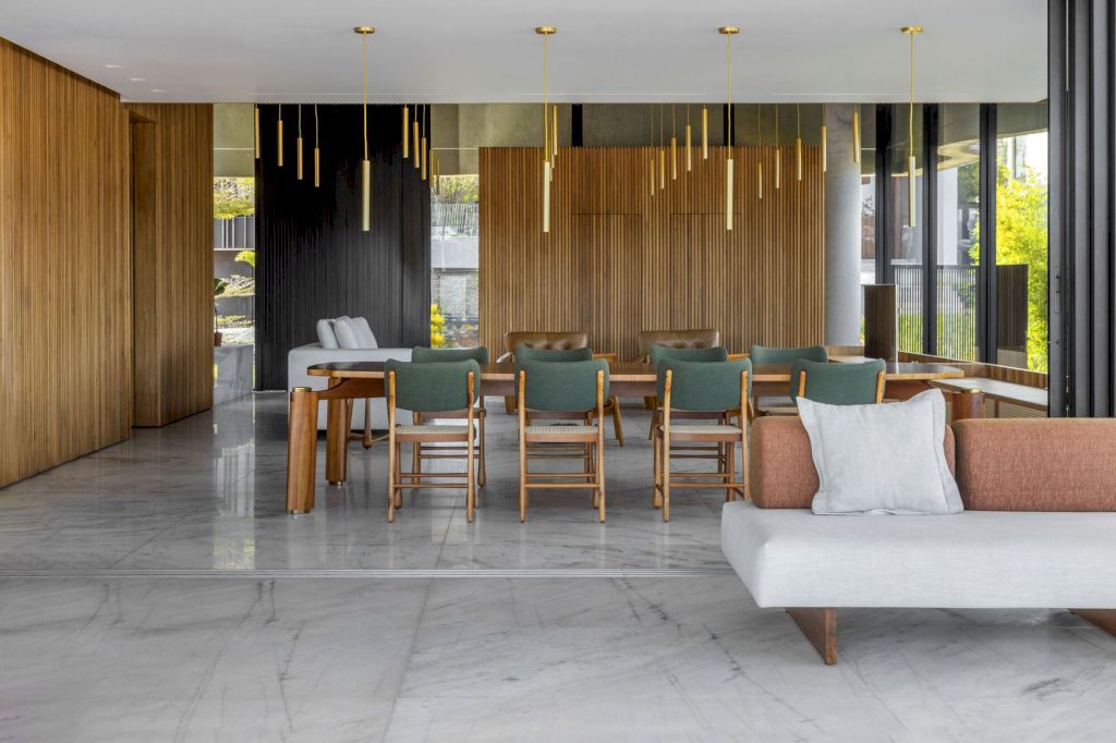 Pleated House, An Expression of Architectural Creativity by Leo Romano
