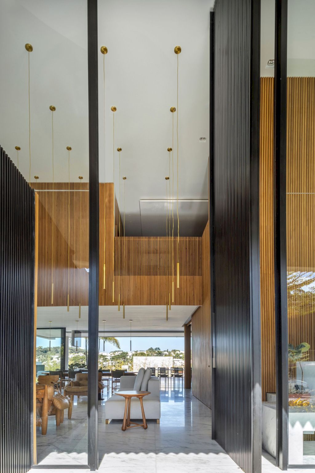 Pleated House, An Expression of Architectural Creativity by Leo Romano