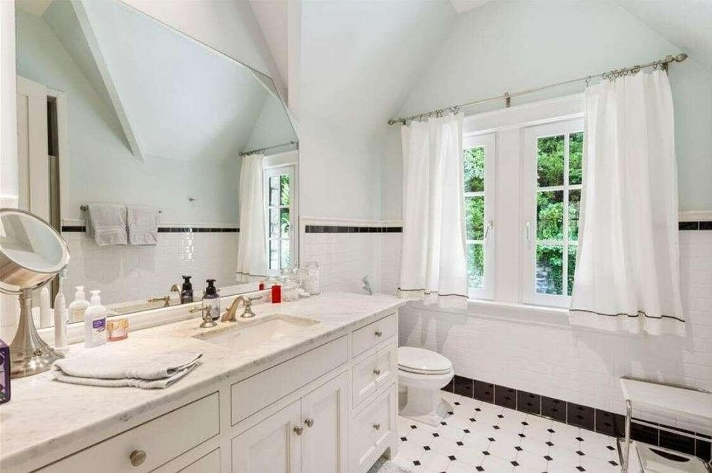 Renowned Architect Bill Harrison's $8 Million Sandy Springs Estate: Timeless Design Meets Modern Luxury