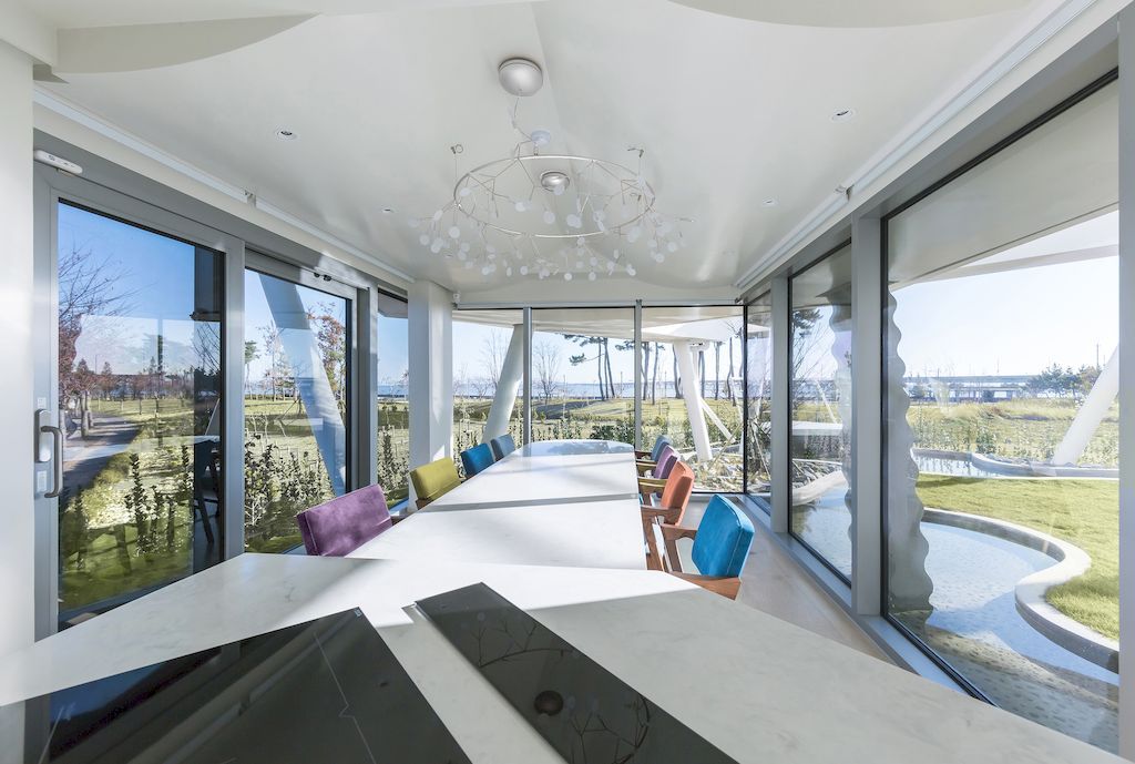 Sailing House Offers Sweeping Vistas of the Sea by IROJE KHM Architects