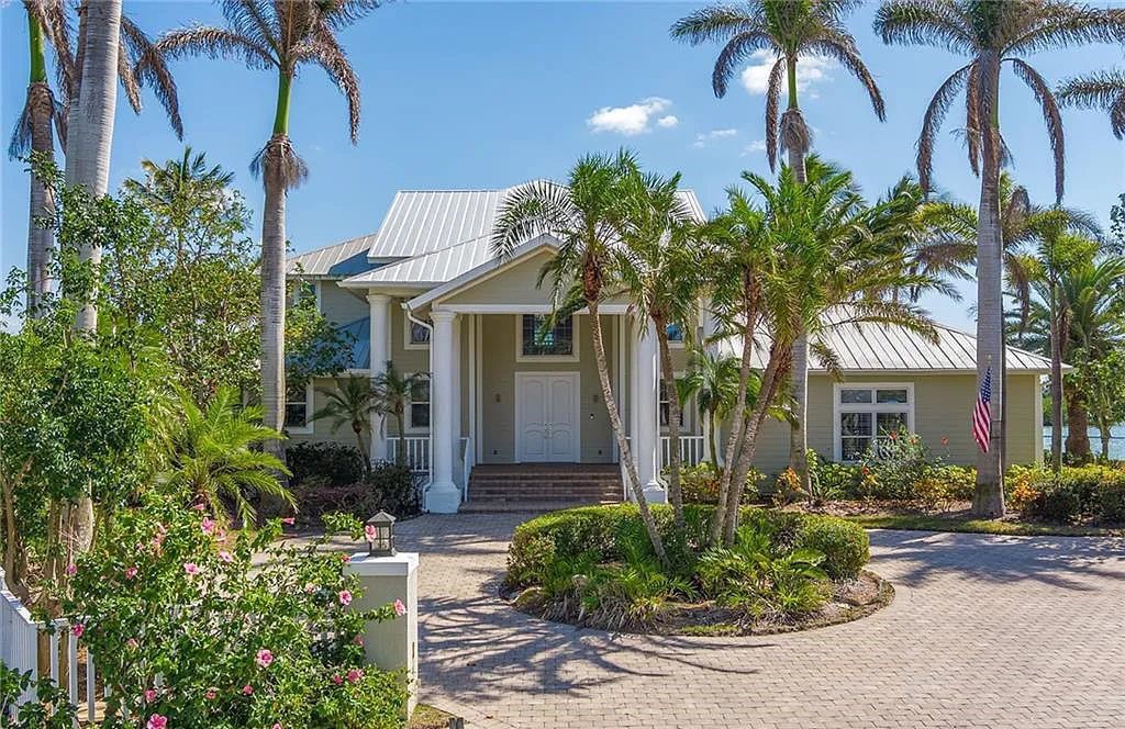 Nestled in Marco Island's prestigious Estate section, 581 Conover Ct is a waterfront gem offering 247' of direct access frontage on Roberts Bay with 11' elevation. This 2000-built Slocum & Christian home boasts an open - living concept, three bedrooms, three baths, and breathtaking water views from every room.