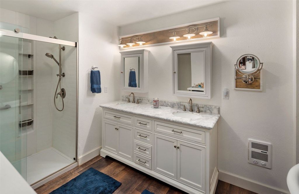 Silver Creek's $2.9 Million Gem: Where Luxury Living Meets Equestrian Excellence and Outdoor Entertainment