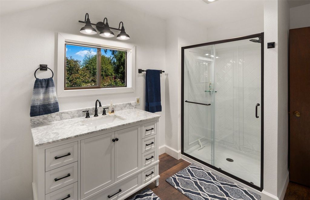 Silver Creek's $2.9 Million Gem: Where Luxury Living Meets Equestrian Excellence and Outdoor Entertainment
