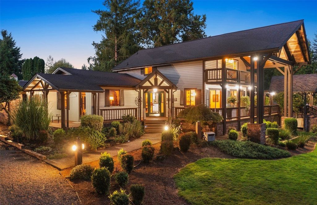 Silver Creek's $2.9 Million Gem: Where Luxury Living Meets Equestrian Excellence and Outdoor Entertainment