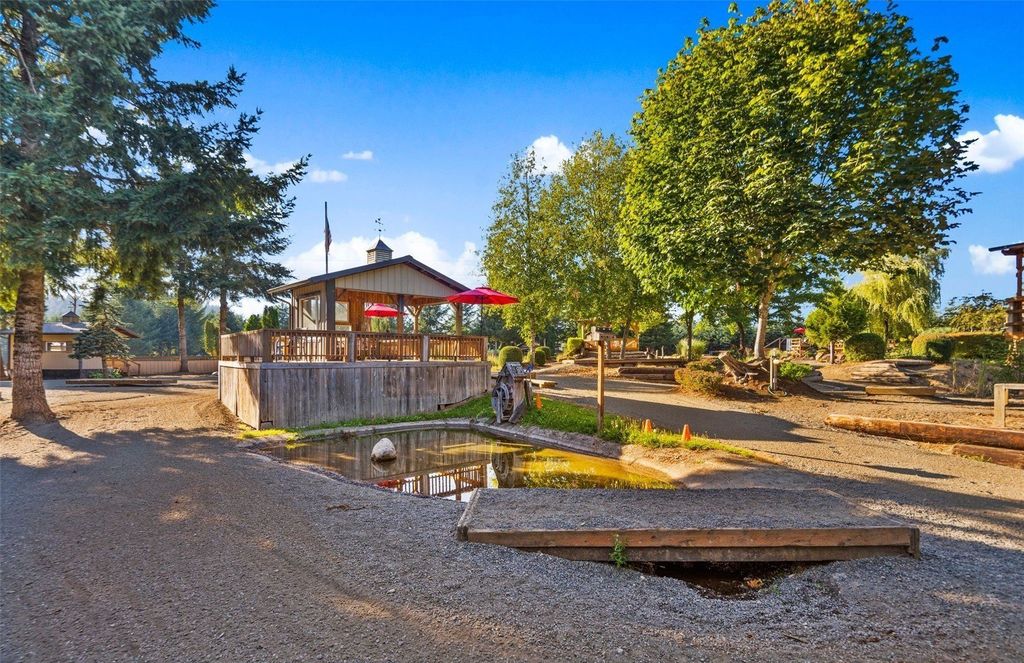 Silver Creek's $2.9 Million Gem: Where Luxury Living Meets Equestrian Excellence and Outdoor Entertainment