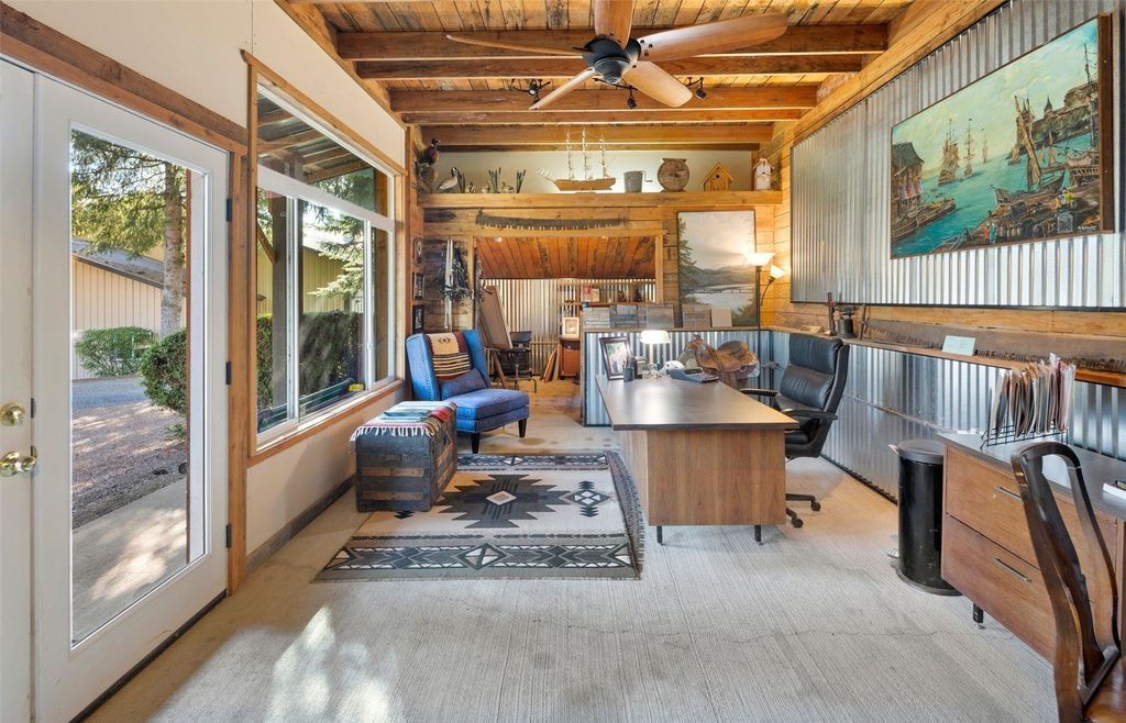 Silver Creek's $2.9 Million Gem: Where Luxury Living Meets Equestrian Excellence and Outdoor Entertainment