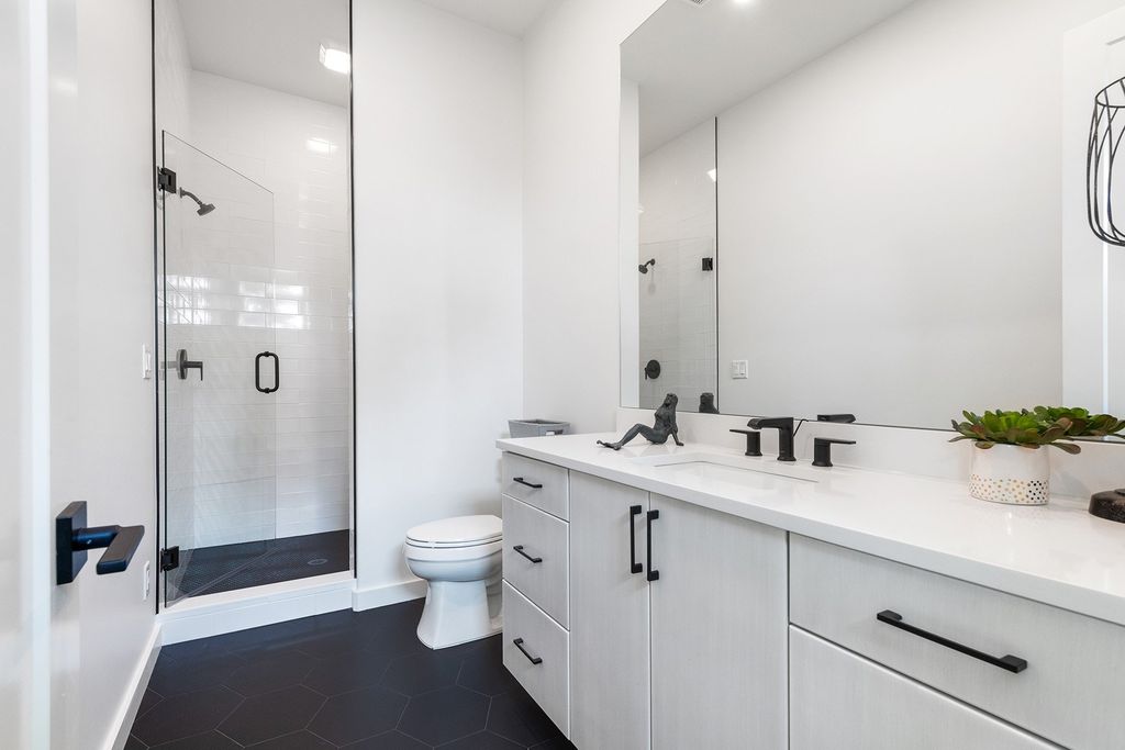 Stunning California Contemporary-Style Home in Atlanta, Georgia Hits the Market at $3.75 Million