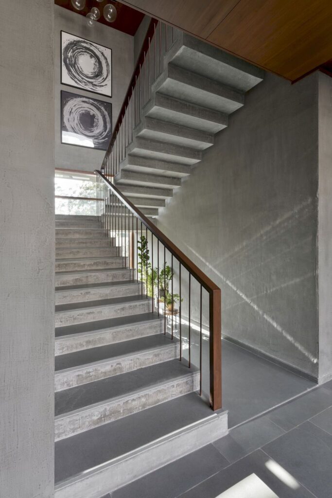 The Monolithic House Features Open Green Spaces by MODO Designs 7