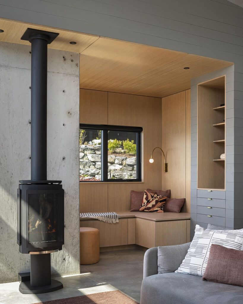 Tongass Ledge House by Prentiss Balance Wickline Architects 4