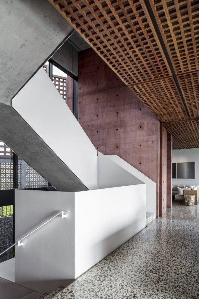 Upper Albert residence combine aesthetics natural textures by SAOTA 15