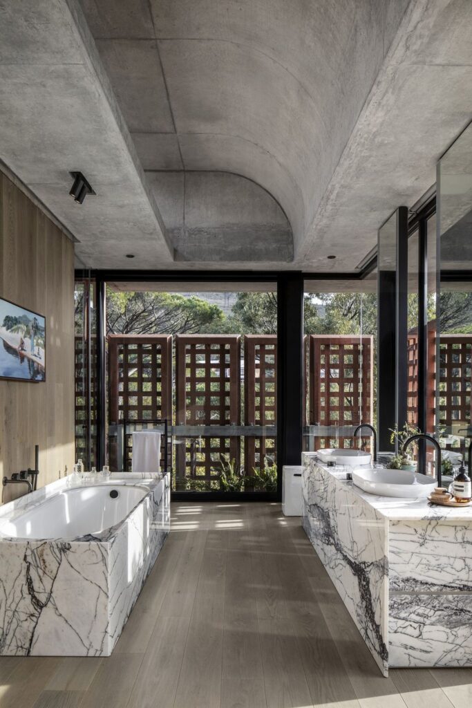 Upper Albert residence combine aesthetics natural textures by SAOTA 19