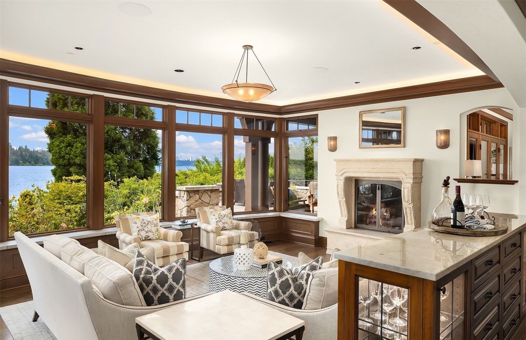 Waterfront Estate: The Ultimate Luxury Living in Mercer Island, Washington for $16.9 Million