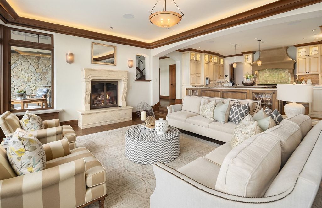 Waterfront Estate: The Ultimate Luxury Living in Mercer Island, Washington for $16.9 Million