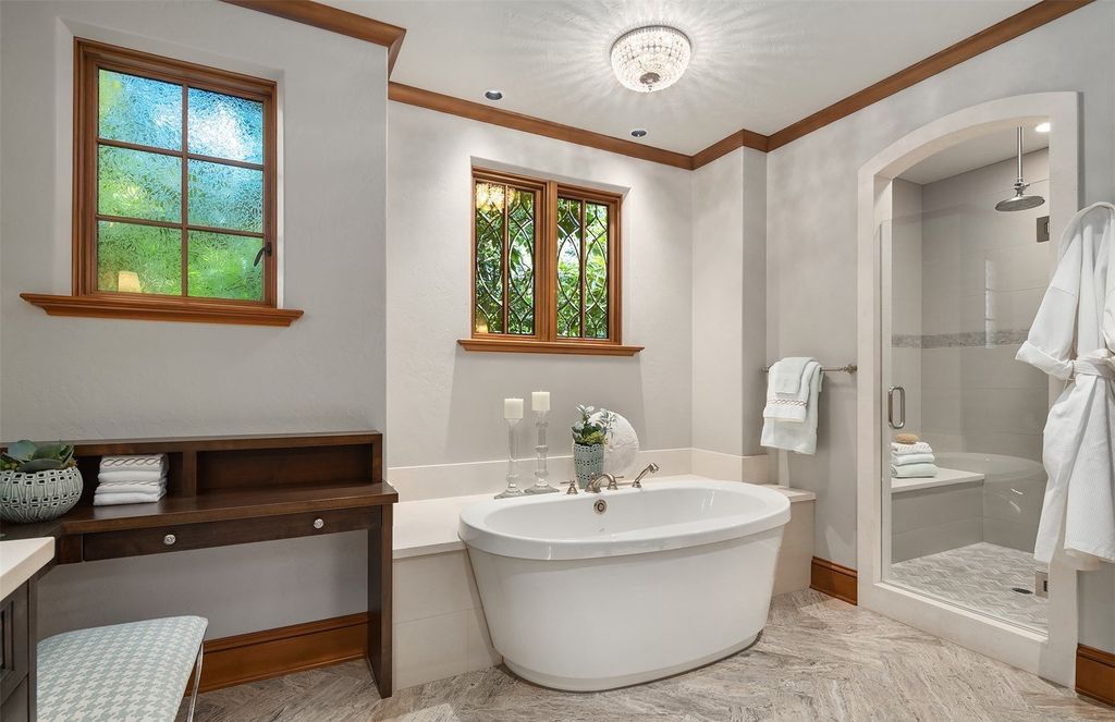 Waterfront Estate: The Ultimate Luxury Living in Mercer Island, Washington for $16.9 Million