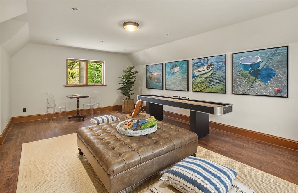 Waterfront Estate: The Ultimate Luxury Living in Mercer Island, Washington for $16.9 Million