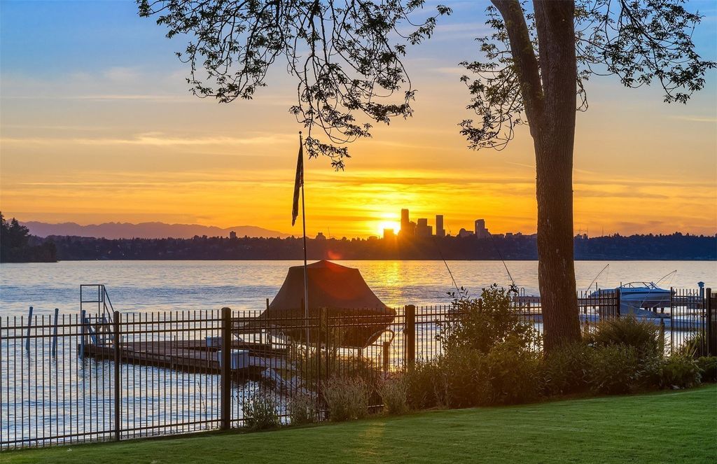 Waterfront Estate: The Ultimate Luxury Living in Mercer Island, Washington for $16.9 Million