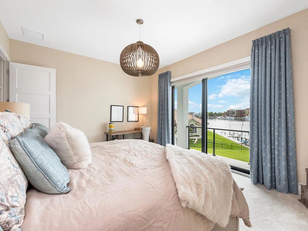 Discover waterfront perfection at 681 Crescent St, Marco Island, FL. This 2020-built, lightly lived-in masterpiece offers 4 bedrooms, 5 baths, and 4,047 square feet of luxury living. Its open split floor plan seamlessly blends indoor and outdoor spaces, revealing breathtaking bay views.
