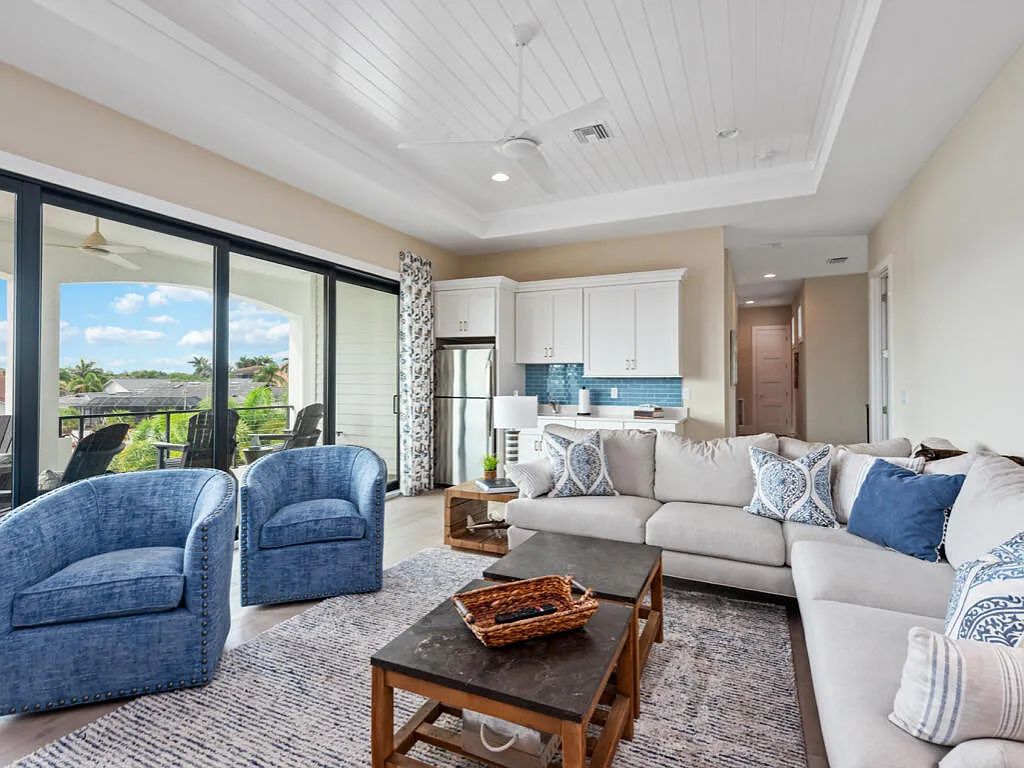 Discover waterfront perfection at 681 Crescent St, Marco Island, FL. This 2020-built, lightly lived-in masterpiece offers 4 bedrooms, 5 baths, and 4,047 square feet of luxury living. Its open split floor plan seamlessly blends indoor and outdoor spaces, revealing breathtaking bay views.