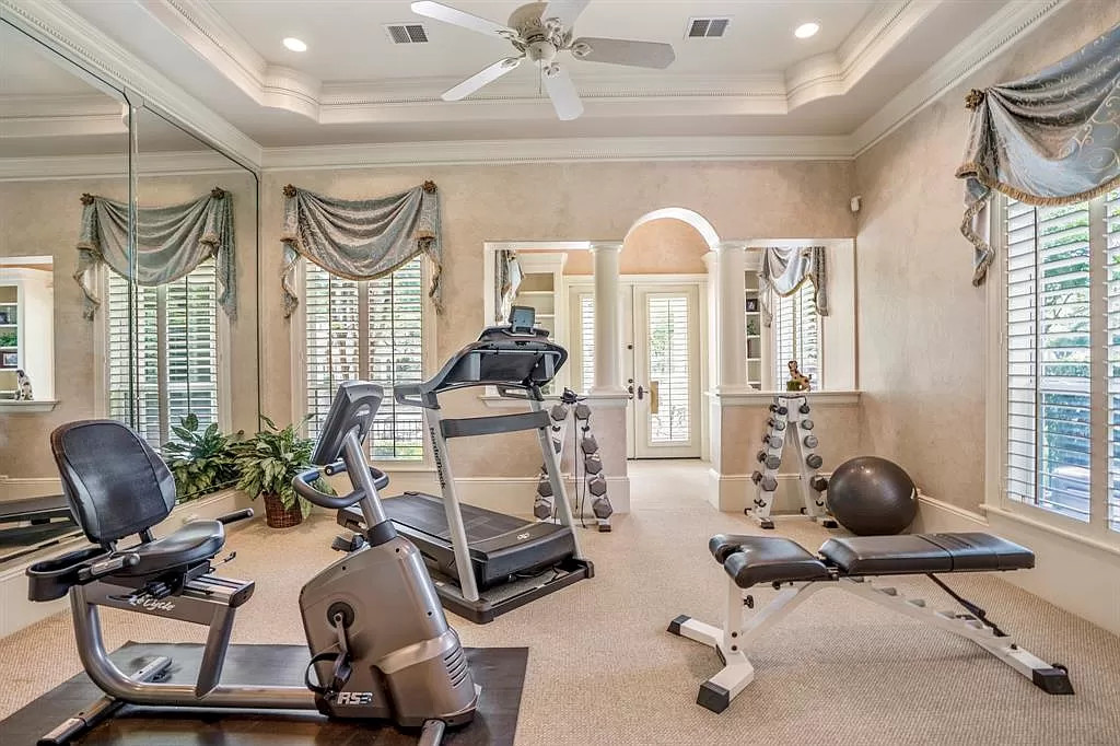 10 Ledbury Park Ln Spring TX 77379 33
