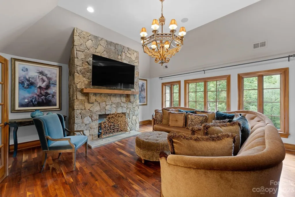 13305 Claysparrow Road Home in Charlotte, North Carolina. Welcome to the epitome of luxury living within the exclusive gates of 13305 Claysparrow Road in The Sanctuary @ Lake Wylie! This immaculately maintained private estate has undergone recent enhancements, including a new roof, AC units, hot water heater, and renovated guest bathrooms.