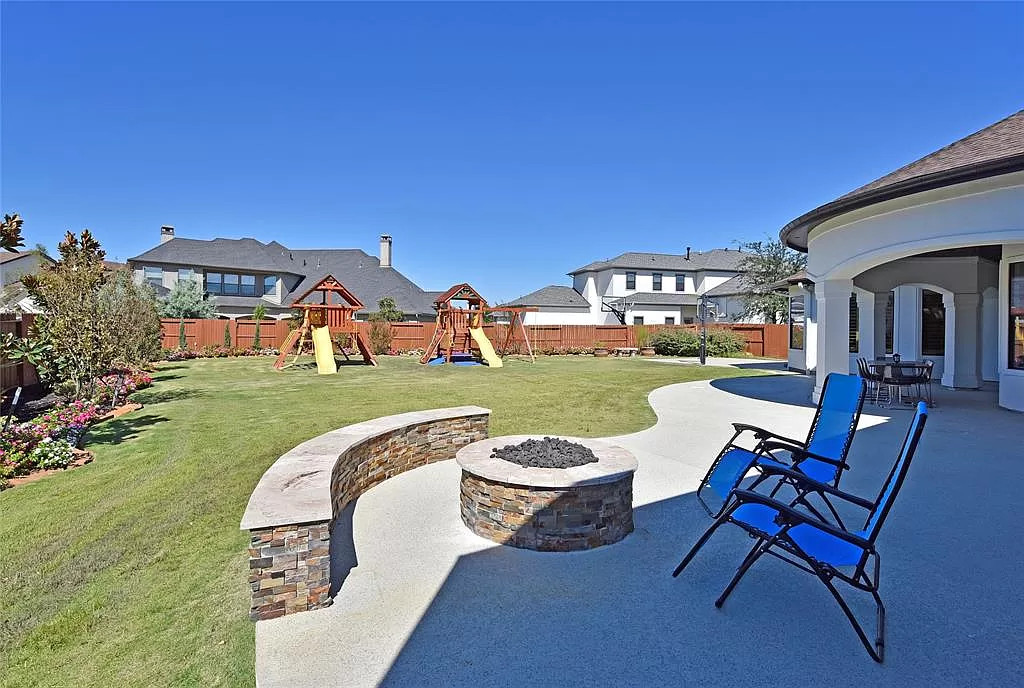 Architectural Marvel in Water's Edge: A Custom-built Home in Cypress, TX with 5 Beds, and 6 Baths Listed at $2.35M