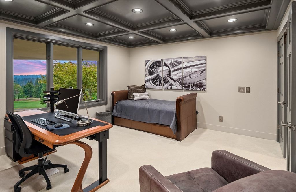 $3.75 Million for a Spectacular Residence with Breathtaking Golf Course Views in Woodinville, Washington